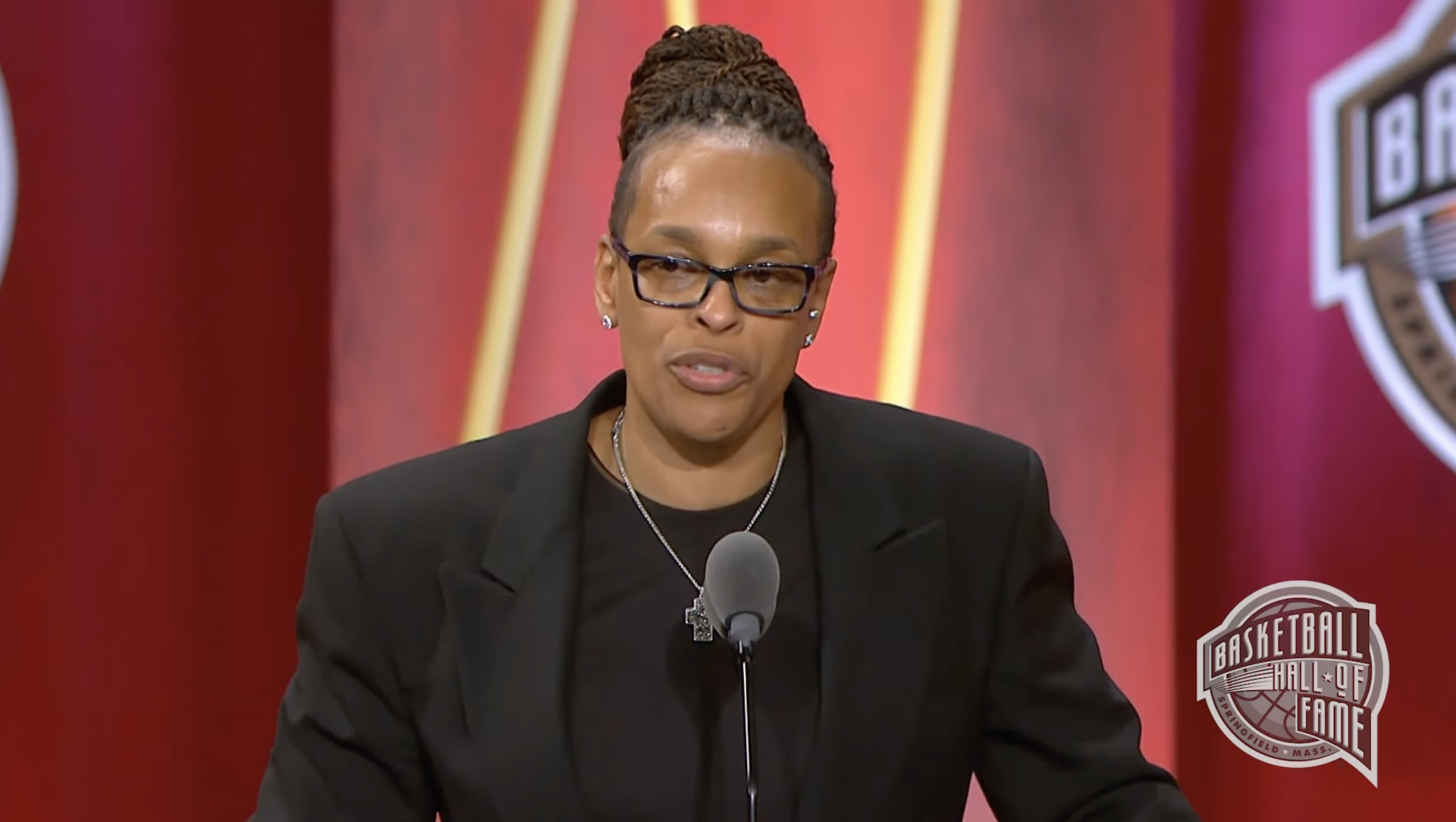 Teresa Weatherspoon speaks at her Naismith Hall of Fame induction. (Screenshot)